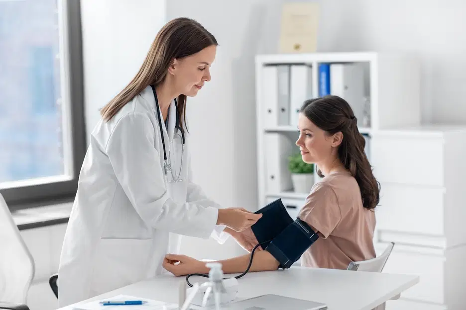 Hipertensão é uma elevação persistente da pressão arterial acima dos valores normais