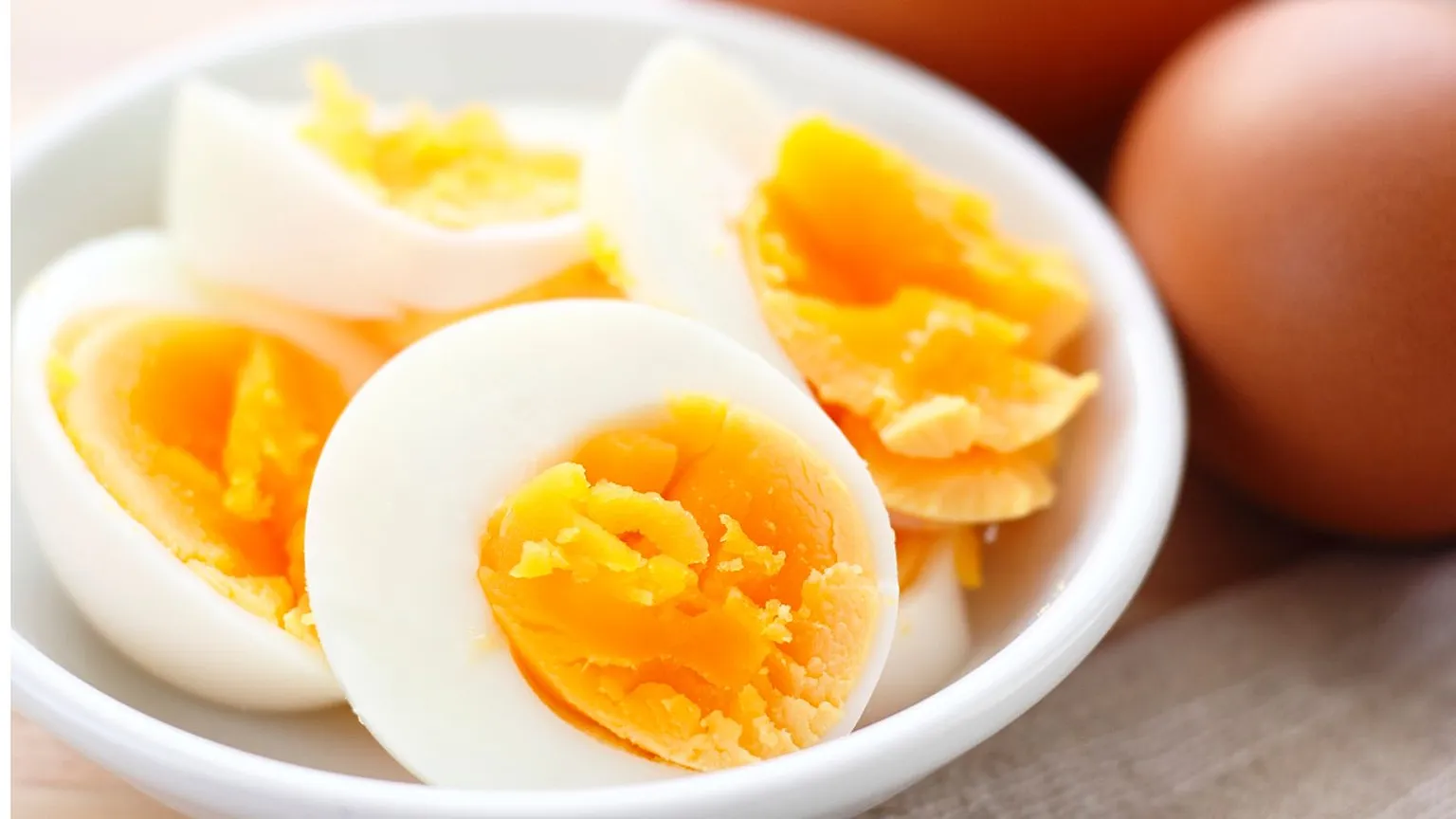 Posso comer ovo todos os dias? Benefícios e cuidados